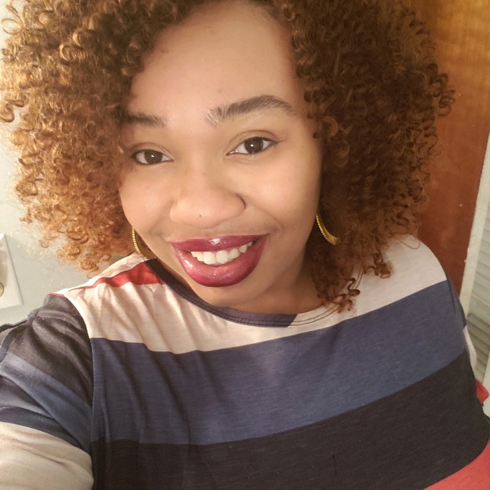 Meet your Posher, Carlita